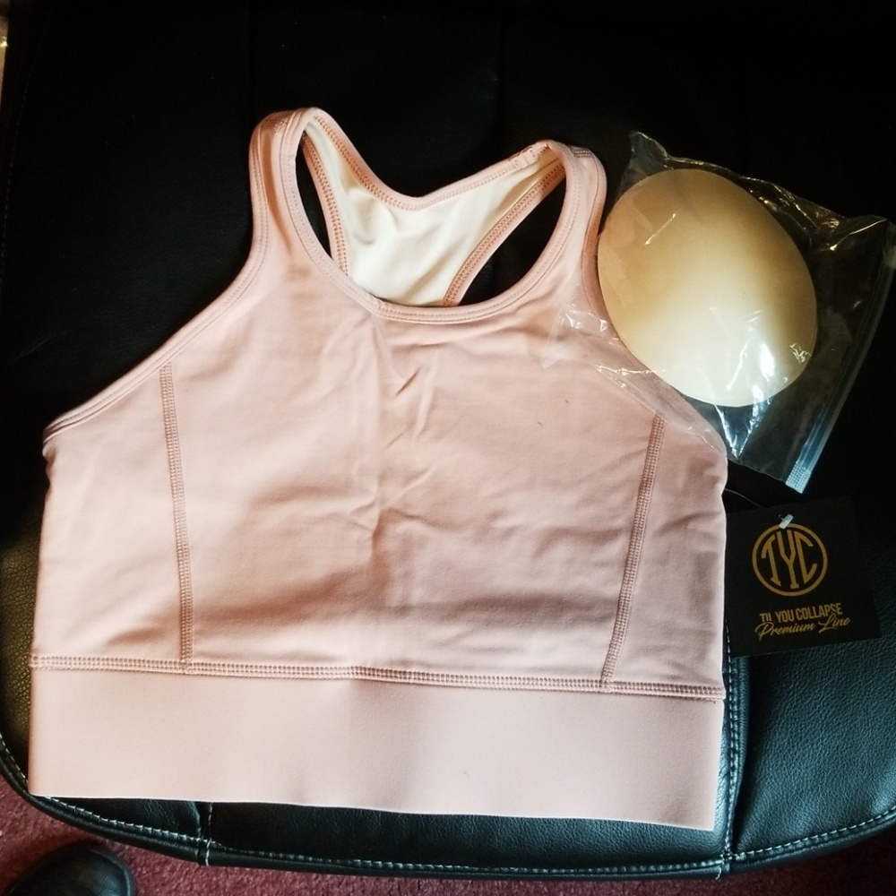 Til u collapse sports bra. Bnwt